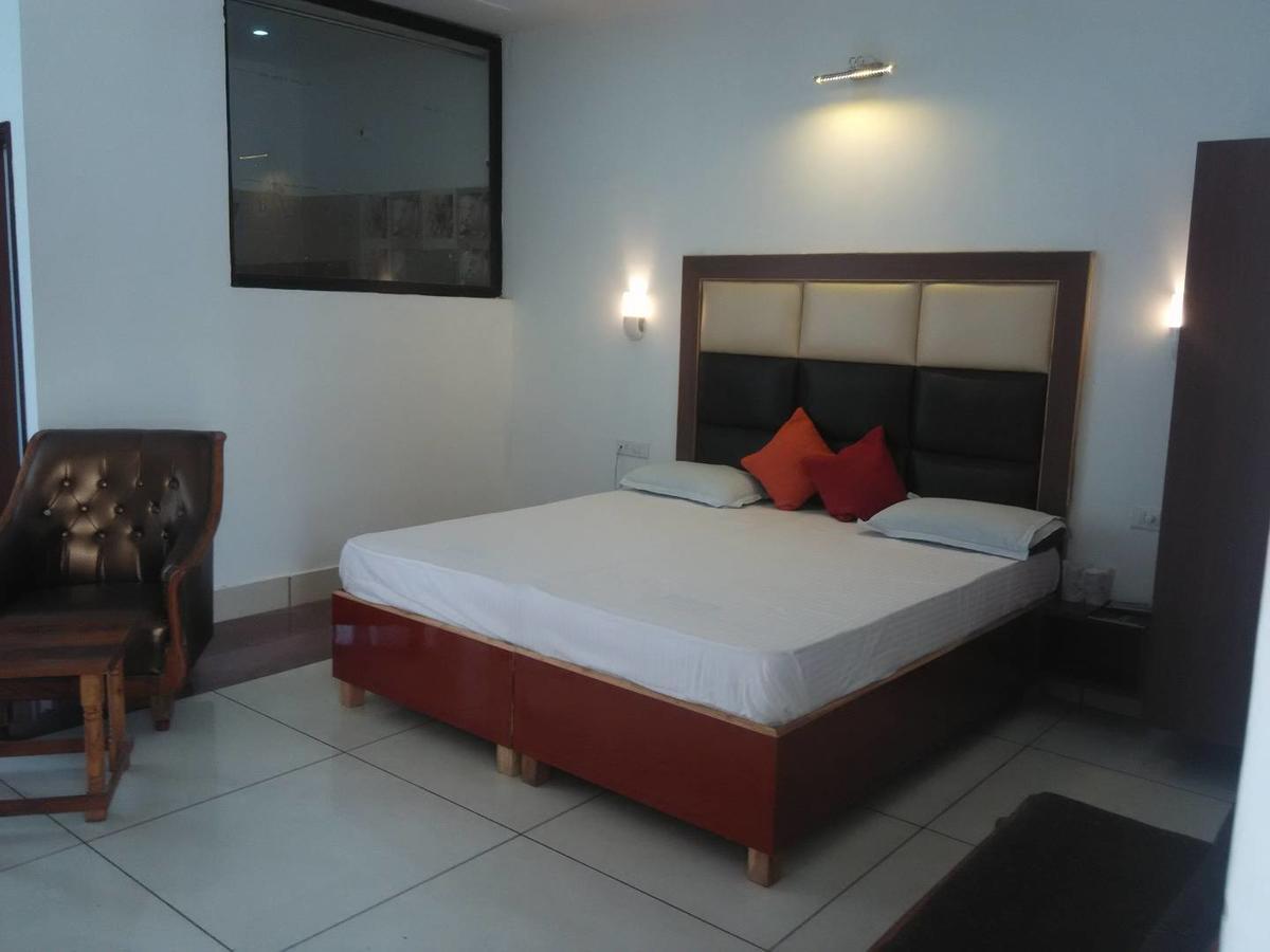Hotel Kings Retreat Patiala Exterior photo