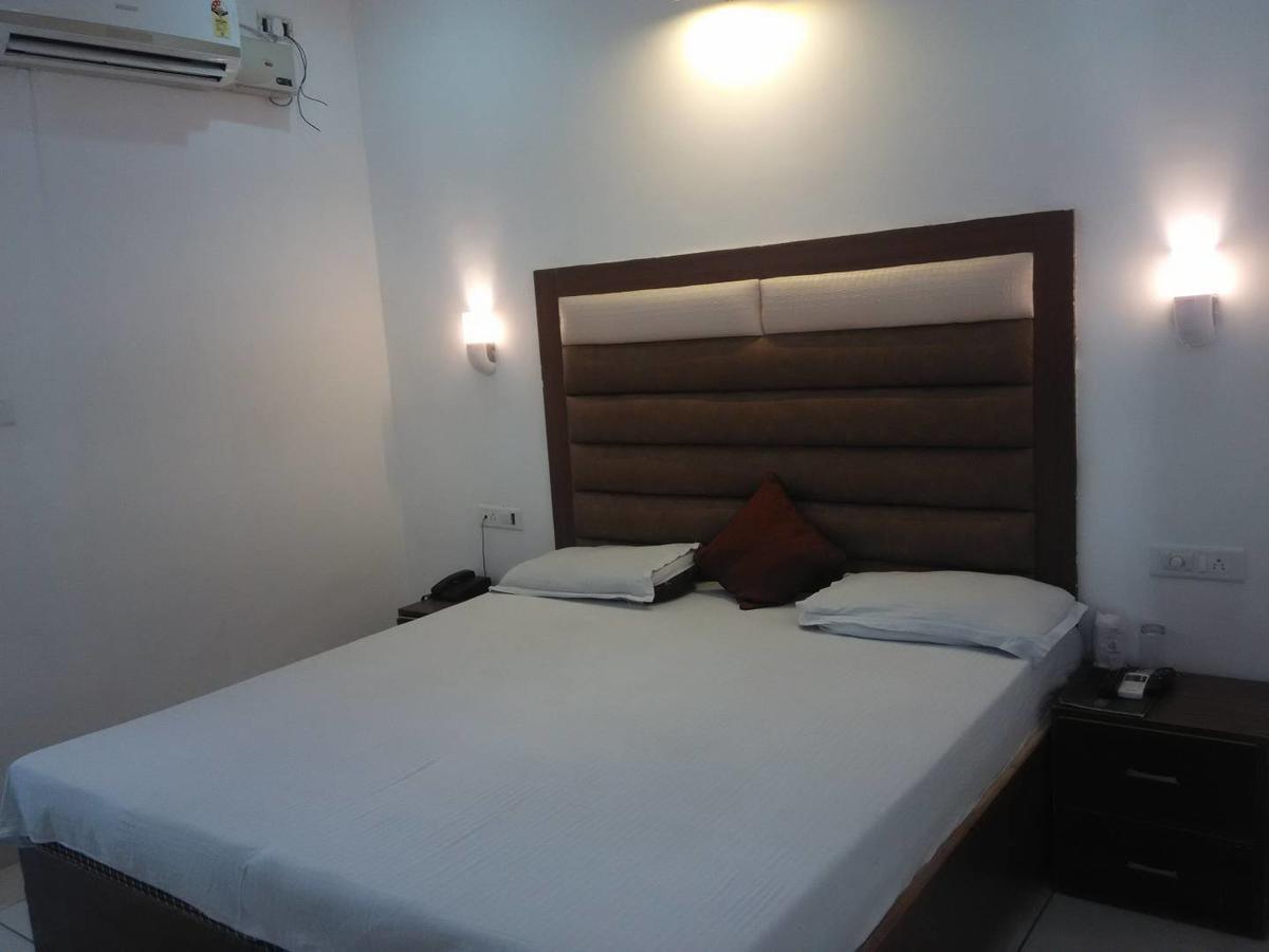 Hotel Kings Retreat Patiala Exterior photo